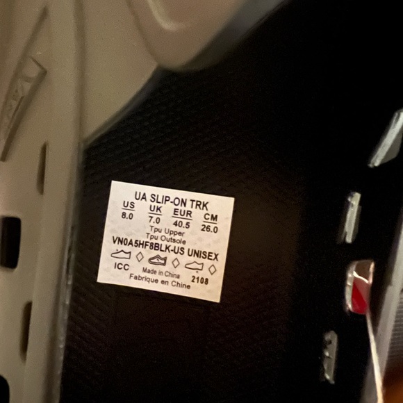 Vans - Picture 3 of 4